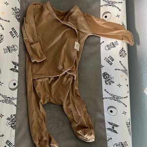 Bonsie Baby Skin-to-Skin Babywear outfit size 0-3 months